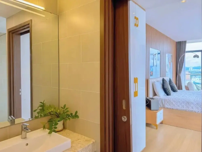 2 Bedrooms Luxury Apartment with partial ocean view