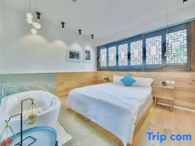 Duplex Suite with courtyard view