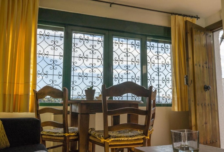 1 Bedroom Cottage with view