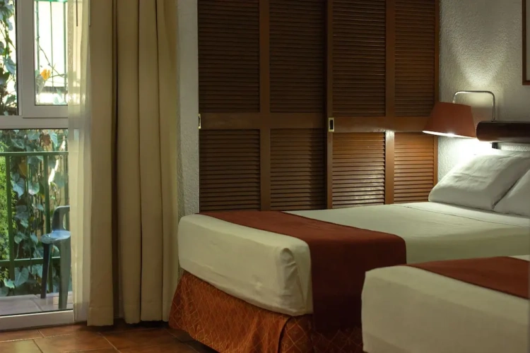 Suite with balcony