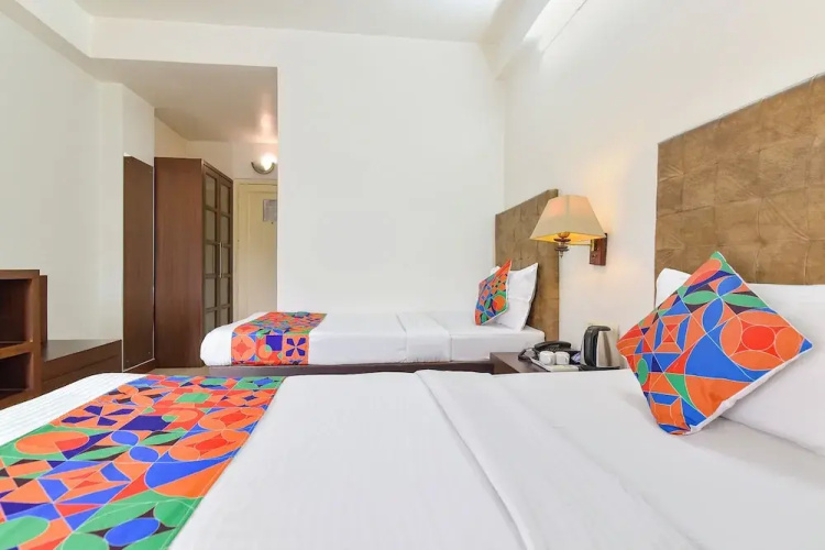 Fabhotel Shikha