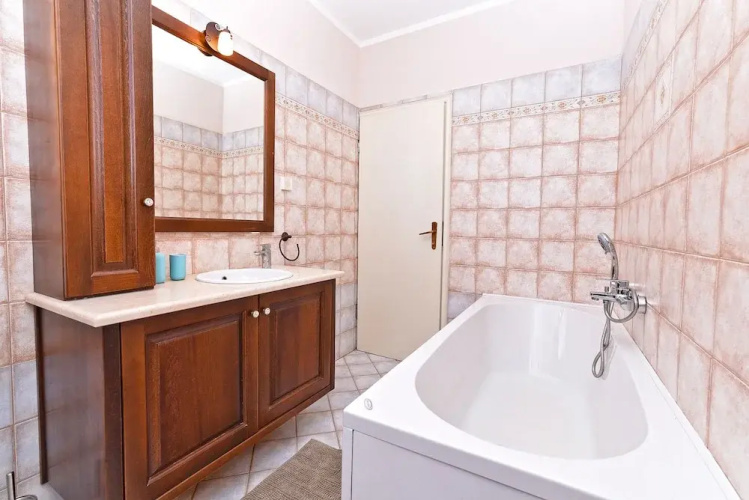 Apartment 1561