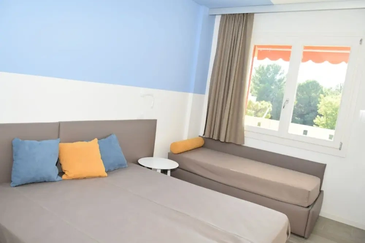 1 Bedroom Apartment with balcony and with partial sea view