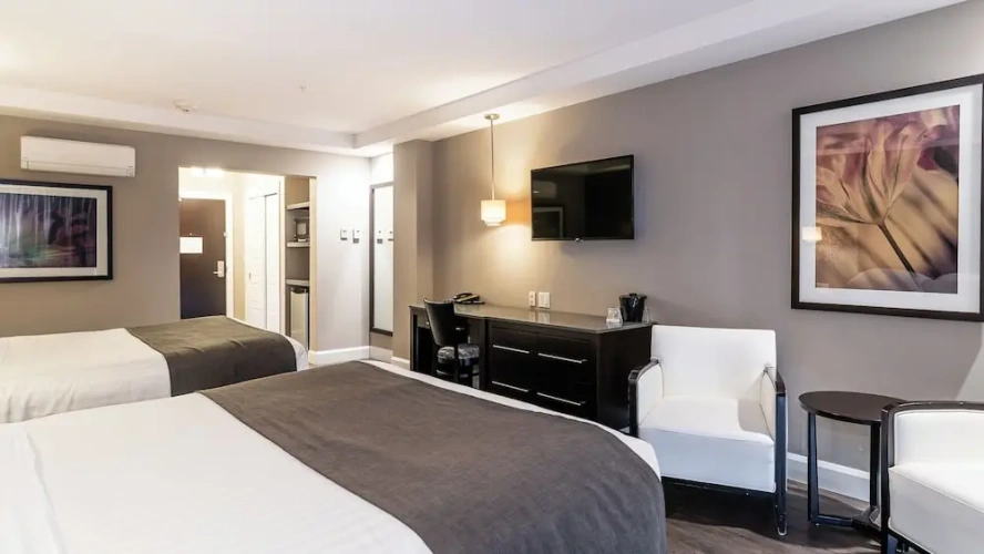 Standard Quadruple room with balcony and with ocean view
