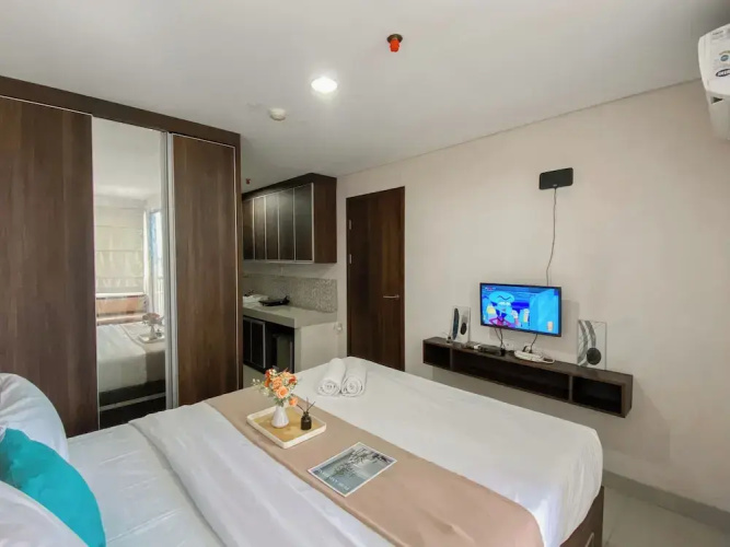 Comfy And Homey Studio At Enviro Apartment