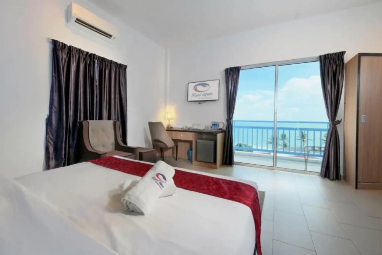Standard Double room with balcony and with sea view