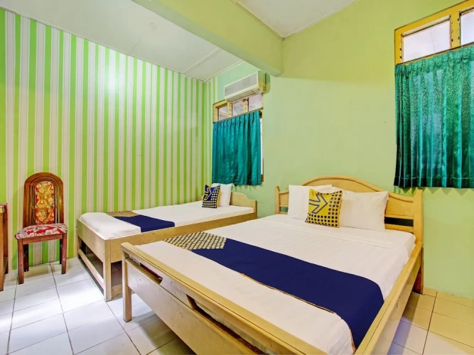 Economy Triple room