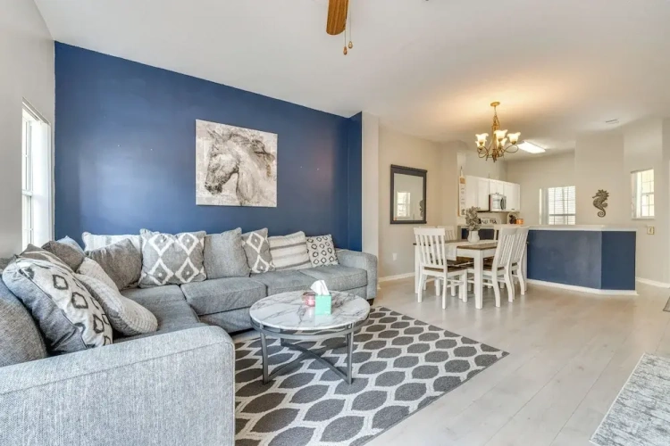 3 Bedrooms Apartment