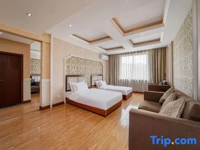 Deluxe Family Suite