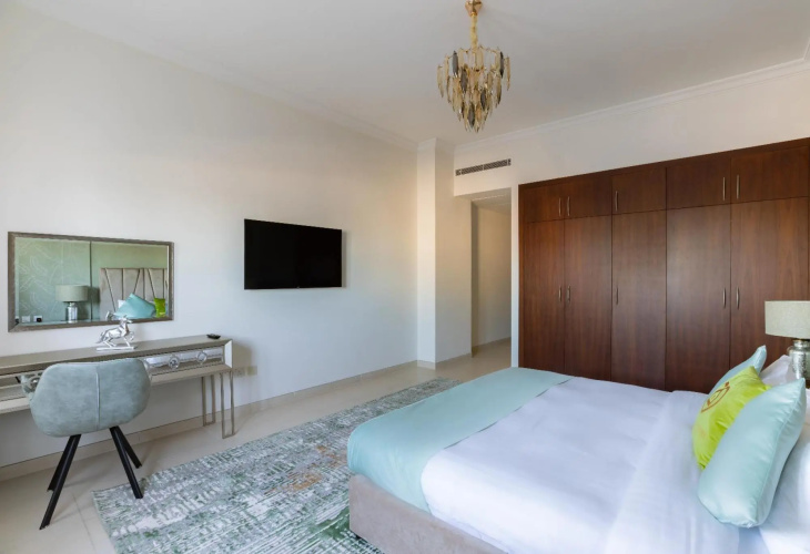 Luxury Villa Private Pool Disinfection Parking