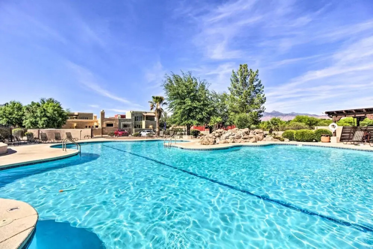 Sunny Adobe Retreat W/ Hot Tub & Mtn Views! - Tubac, AZ