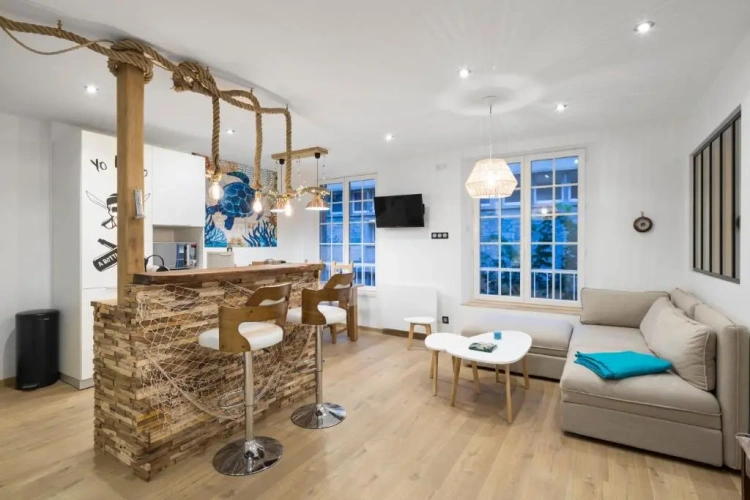 2 Bedrooms Apartment