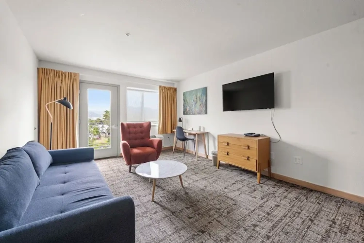 1 Bedroom Double Suite with balcony and with river view