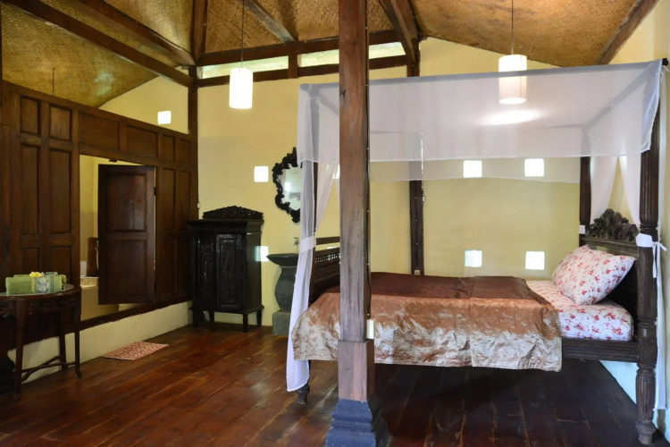 The Riverside Javanese Cottages