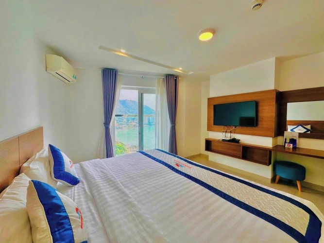 Deluxe Double room with balcony and with sea view