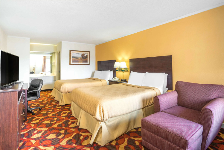 Days Inn by Wyndham Salem