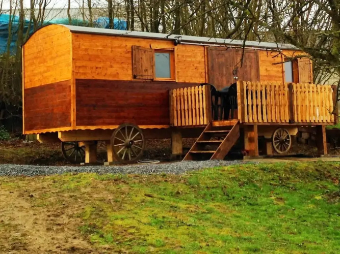 Charming Apartment in Sensenruth with Hot Tub