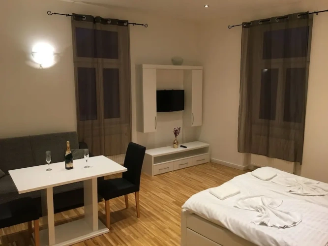 1 Bedroom Economy Apartment