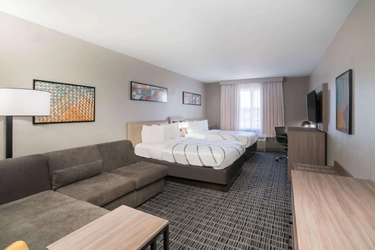 Deluxe Quadruple room
