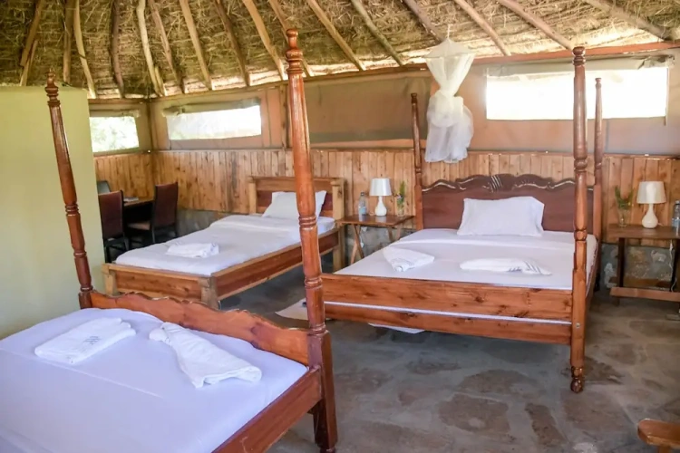 Standard Triple room