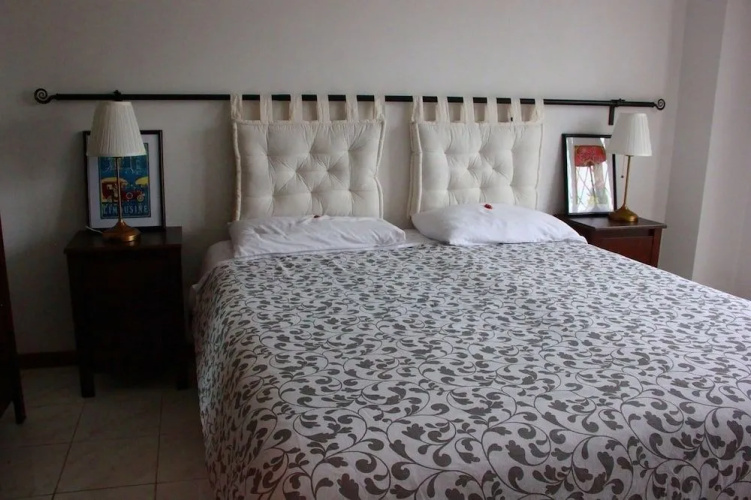 Books Beds & Breakfast