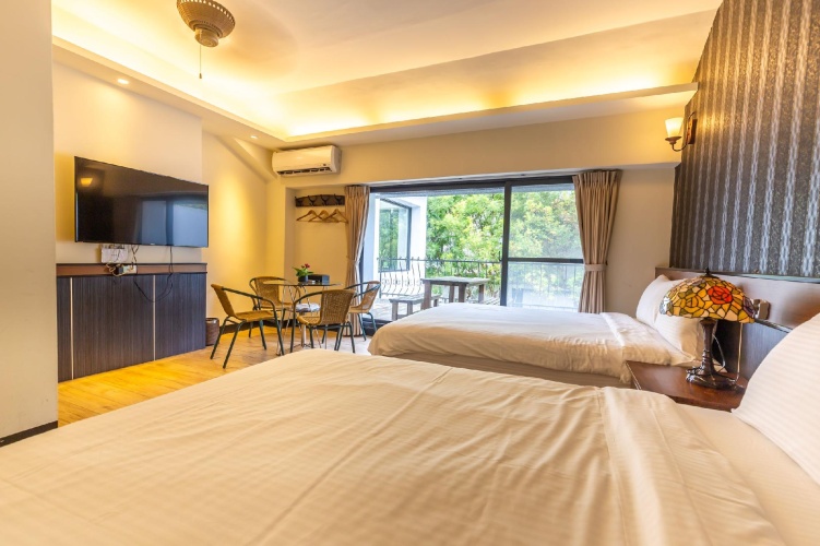 Classic Quadruple room
