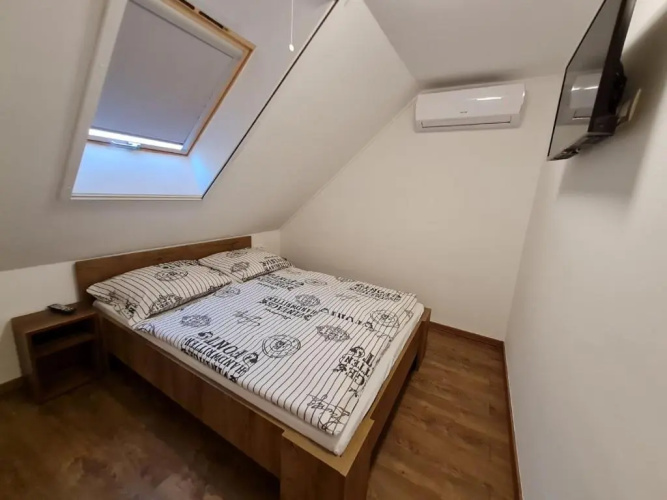Holdudvar Apartman