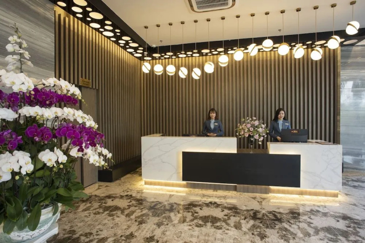 Zen Riverside Hotel & Residences