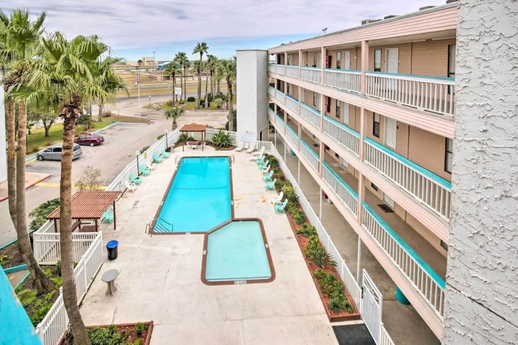 1 Bedroom Apartment with balcony