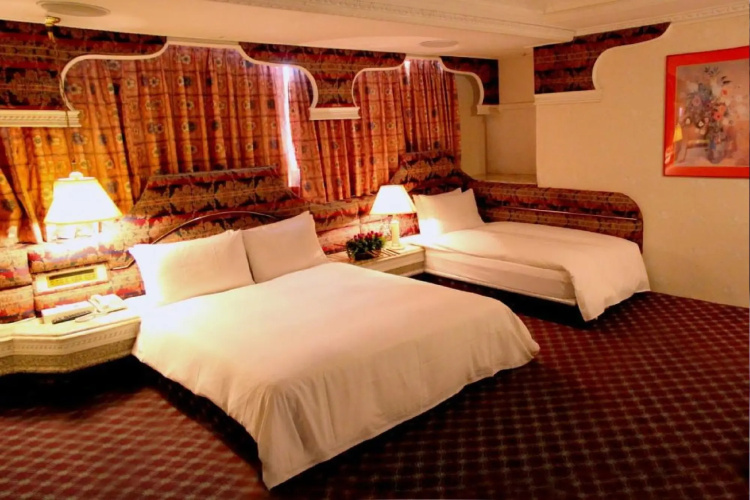 Crystal Hotel