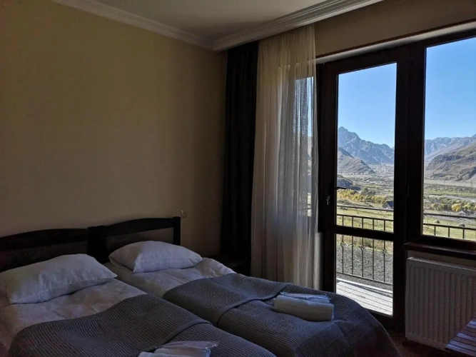 Standard Family room with mountain view