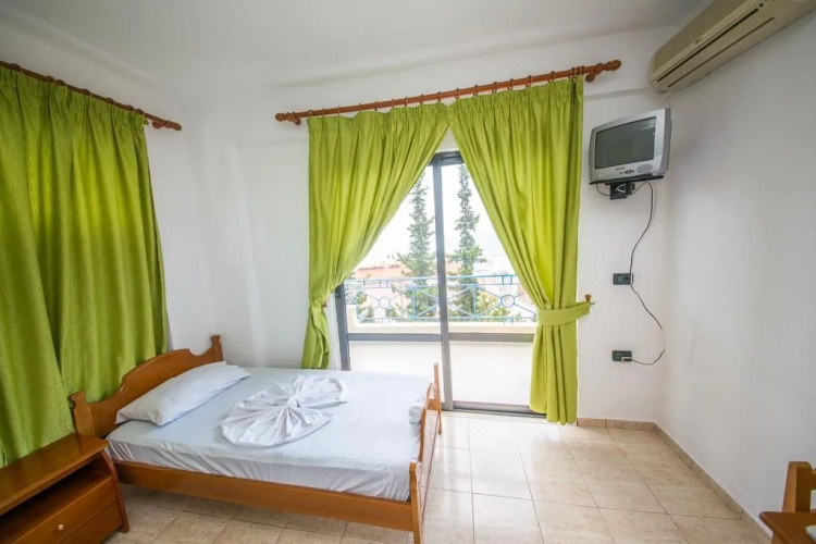 Blue Saranda Hotel