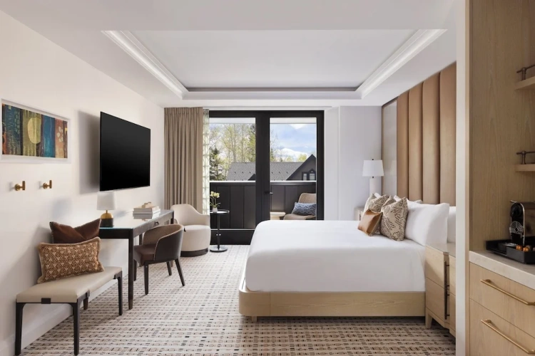Standard Double room with balcony and with mountain view