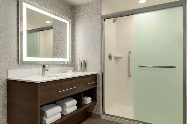 1 Bedroom Suite