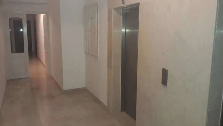 Spacious Modern app Richly Furnished