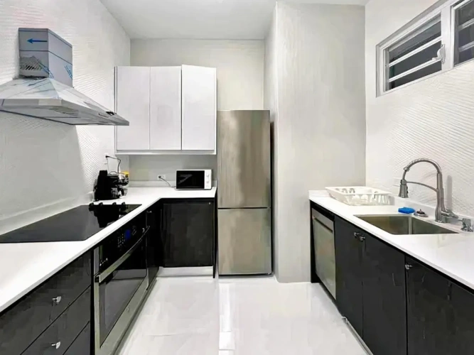 3 Bedrooms Apartment