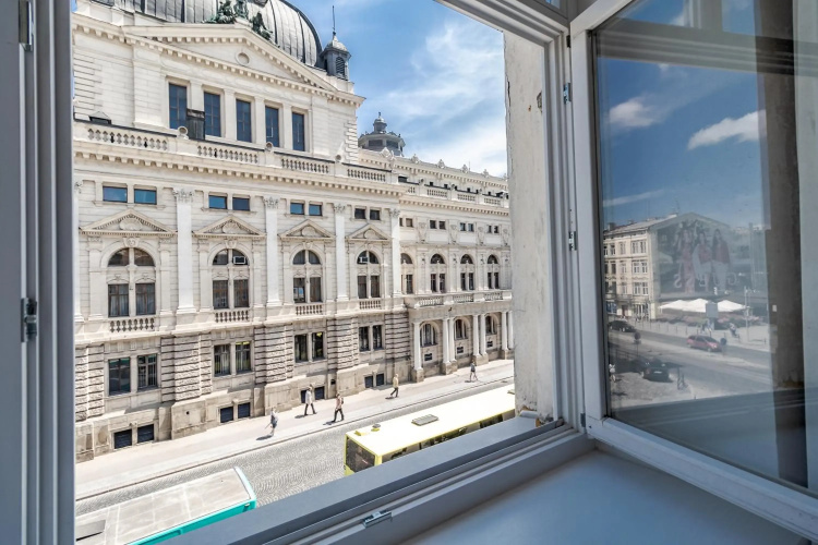 Opera House Apartment 3