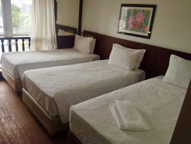 Standard Triple room