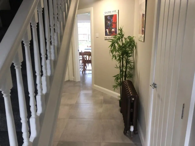 5 Bedrooms Cottage