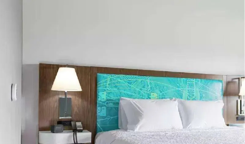 Hampton Inn By Hilton Saline