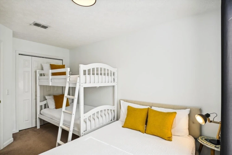 3 Bedrooms Cottage