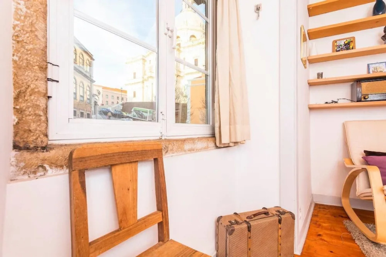 Alfama's Flat With a National Pantheon View