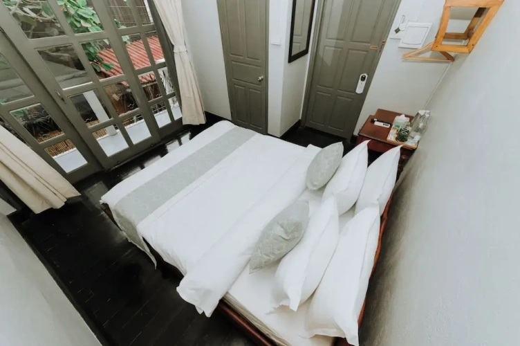 Standard Double room with balcony and with city view
