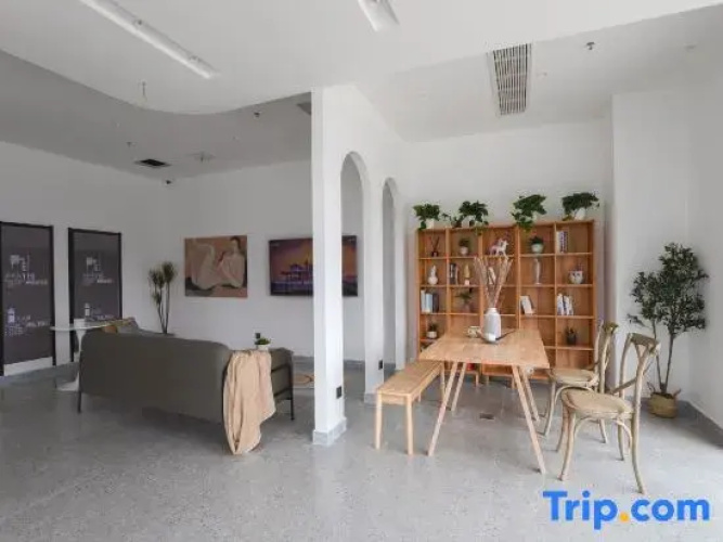 Lily Smart Homestay (Hefei Binhu)