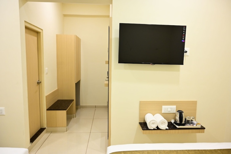 Standard Double room with city view