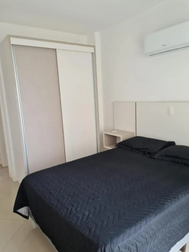 Amplo e aconchegante apartamento com 3 quartos a 50m da praia de Bombas