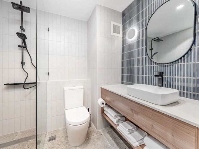 Superior Double room with balcony and with lake view