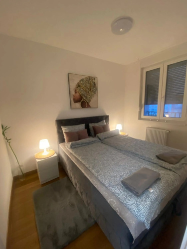Apartment 212