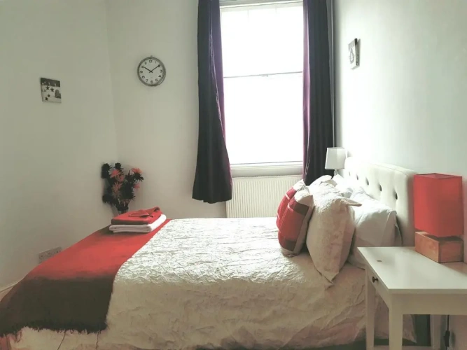 2 Bedrooms Apartment
