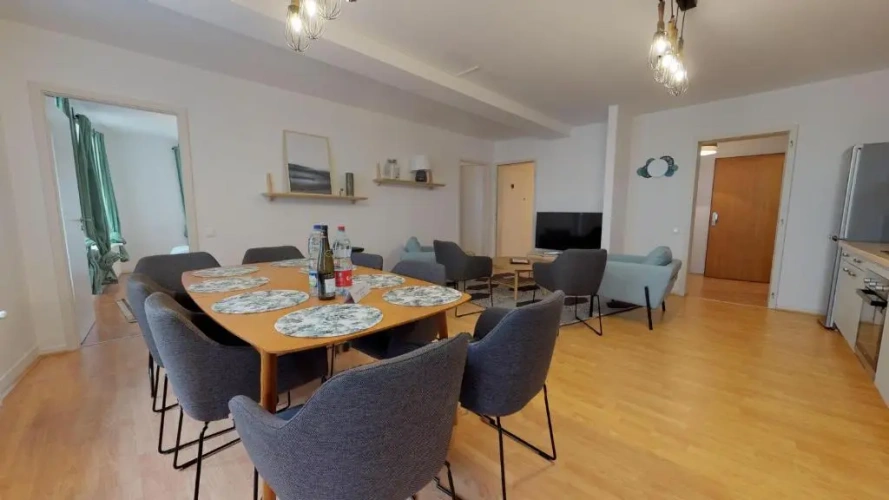 Quadruple Apartment
